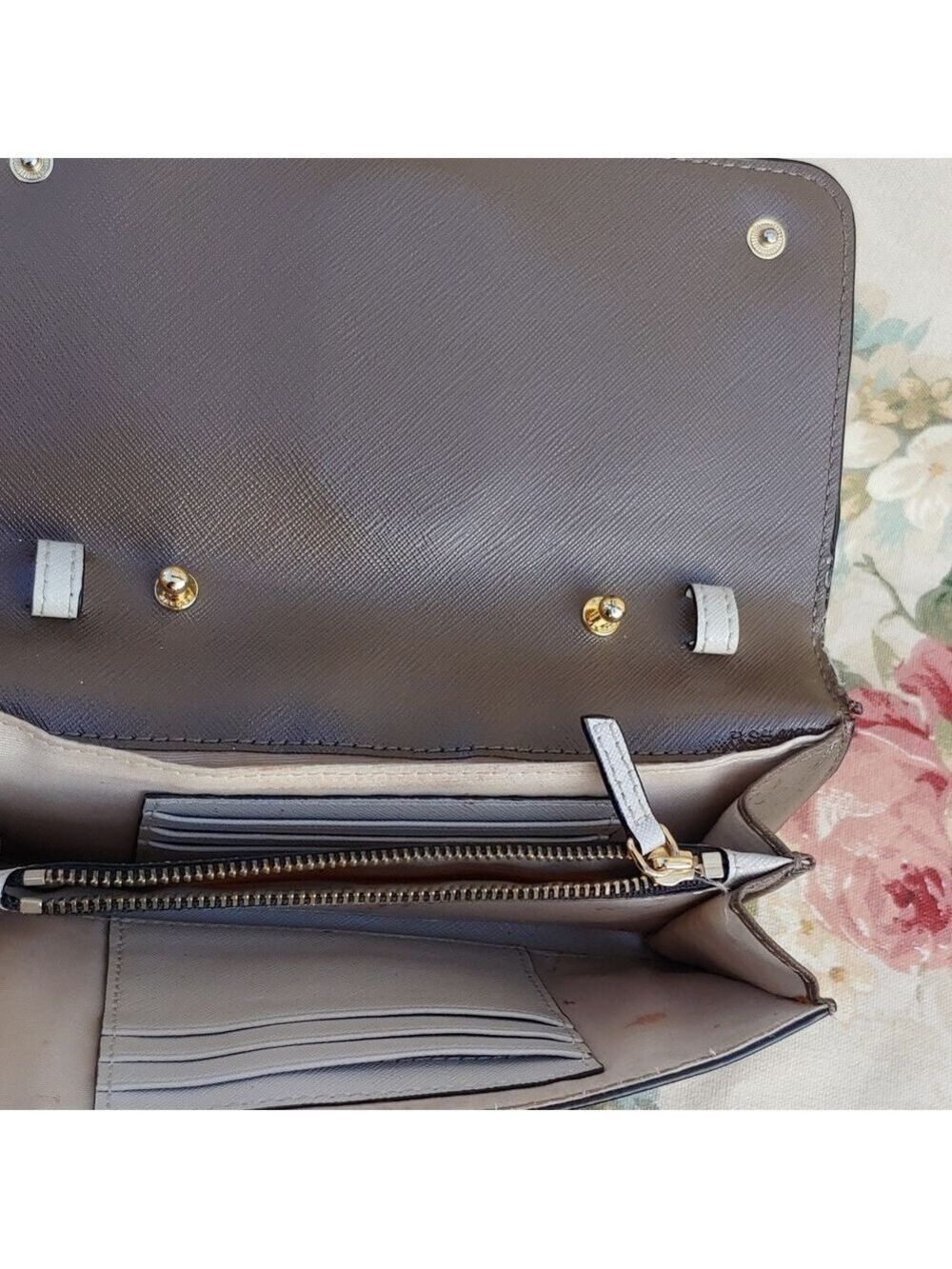 Marc Jacobs Tan and Brown Saffiano Leather Fold Clutch Wallet - Picture 7 of 17